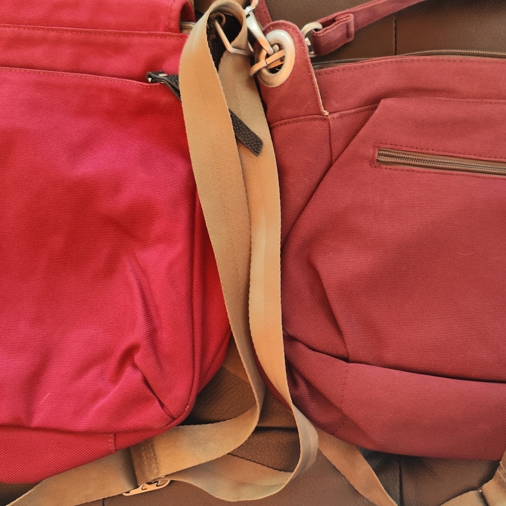 purses x 4 - Picture 3 of 10